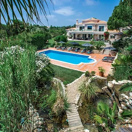 Вилла Sleeps 10 Pool Air Con T479956 Кинта-до-Лаго