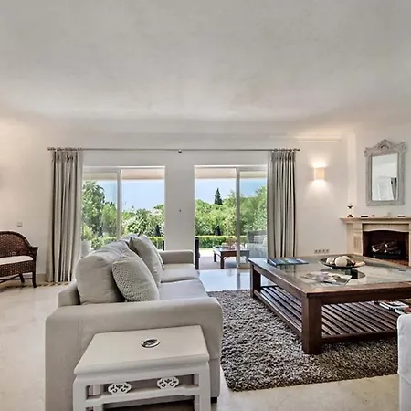 Sleeps 10 Pool Air Con T479956 فيلة *