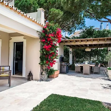 Вилла Sleeps 10 Pool Air Con T479956 Кинта-до-Лаго