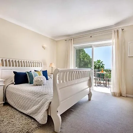 فيلة Sleeps 10 Pool Air Con T479956 كينتا دو لاغو