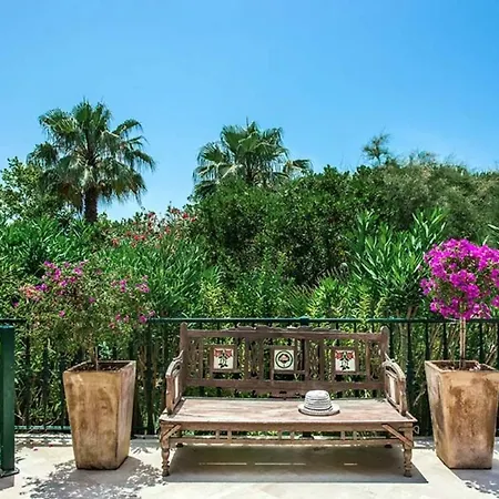 Sleeps 10 Pool Air Con T479956 Villa